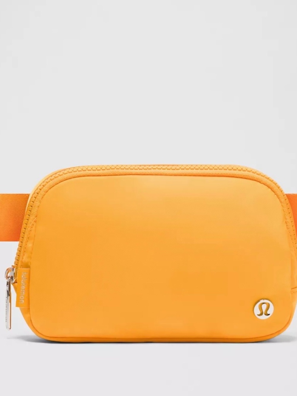 Lululemon Everywhere Belt Bag 1L in Warm Glow/Silver